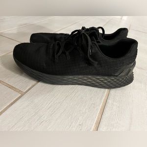 Men size 10 NOBULL runners